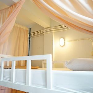 Dormitory Room Mixed